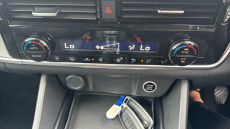 Nissan Qashqai 1.3 DiG-T MH Acenta Premium 5dr Petrol Hatchback